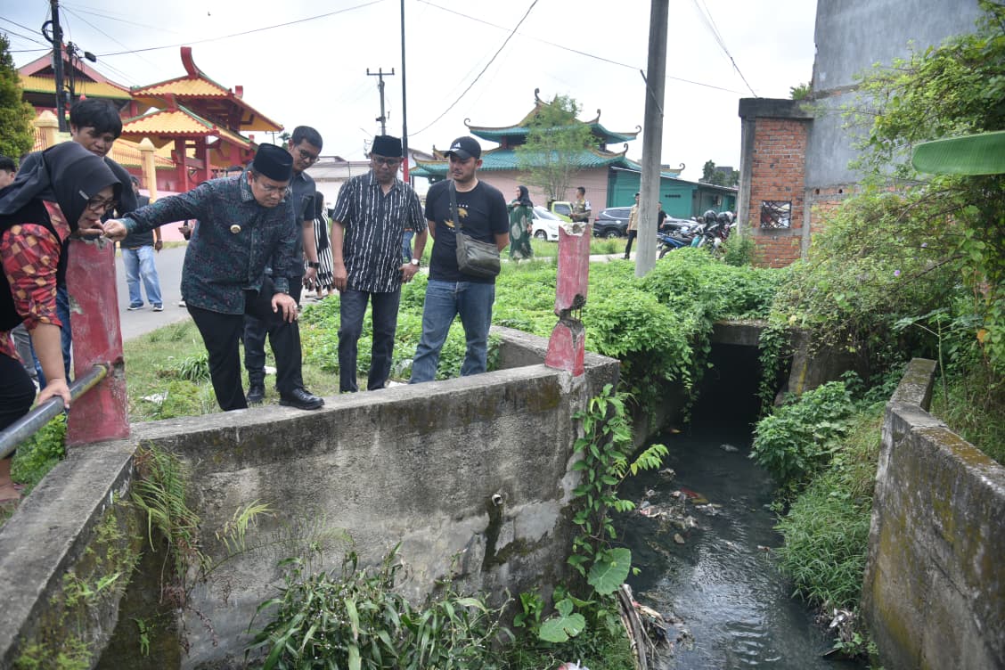 Antisipasi Banjir, Wali Kota Maulana Tinjau Daerah Rawan Terdampak