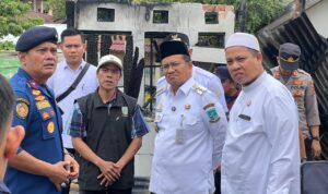 Kunjungi Langsung Lokasi Kebakaran, Pemkot Jambi Hadir Berikan Bantuan Tanggap Darurat Bagi Korban