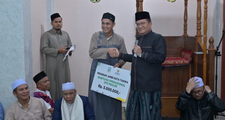 Safari Ramadhan 1447 H, Wali Kota Maulana Beri Bantuan Akses Wifi Gratis di Tempat Ibadah