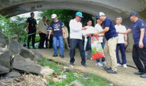 Pemprov Jambi Wujudkan Gerakan Indonesia ASRI, Wagub Sani Pimpin Gotong Royong Massal di Danau Sipin