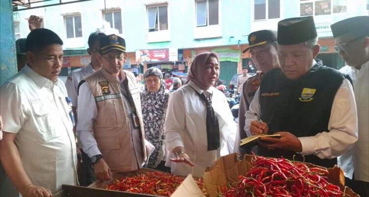 Jelang Ramdahan, Wagub Abdullah Sani Pimpin Sidak Pasar Angso Duo Pastikan Harga Pangan Stabil