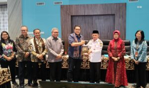Terima Kunjungan Komisi II DPR RI, Gubernur Al Haris Dukung Reformasi BUMD dan Percepatan Penyelesaian Konflik Agraria