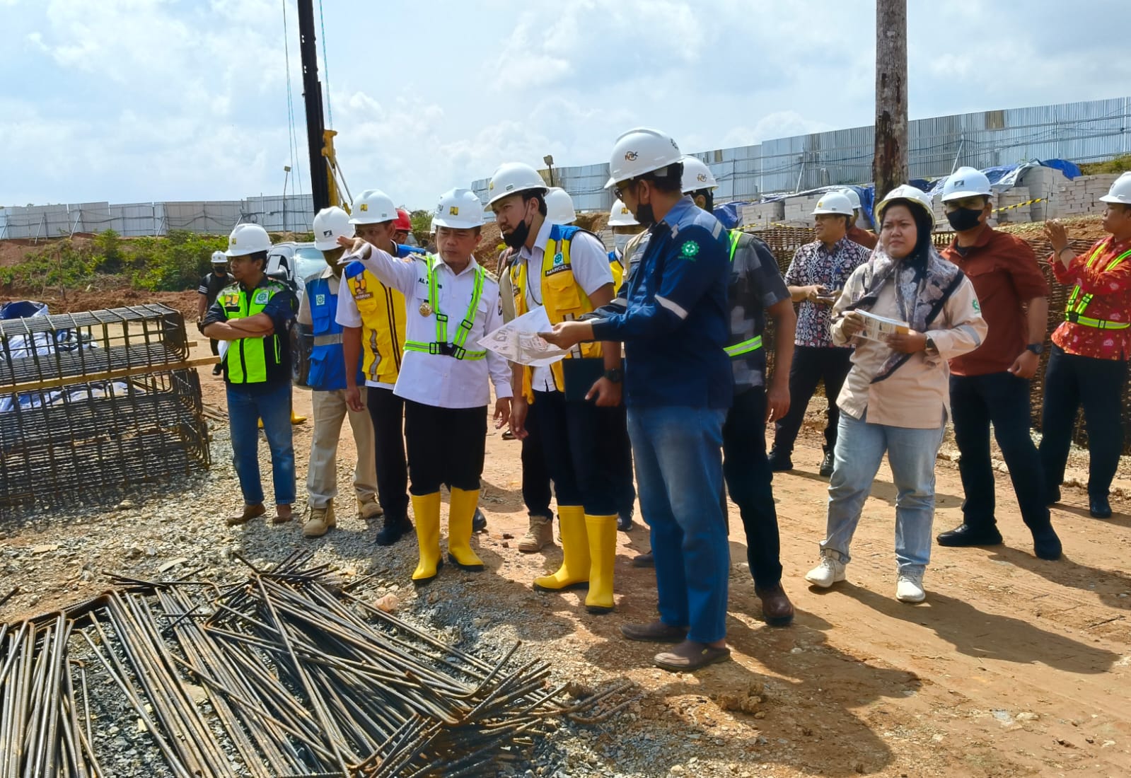 Segera Selesai, Gubernur Al Haris Tinjau Pembangunan Sekolah Rakyat di Bagan Pete