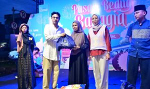 Wawako Diza Resmi Tutup Senandung Cinta Ramadan dengan Berikan Santunan dan Hadiah Prestasi