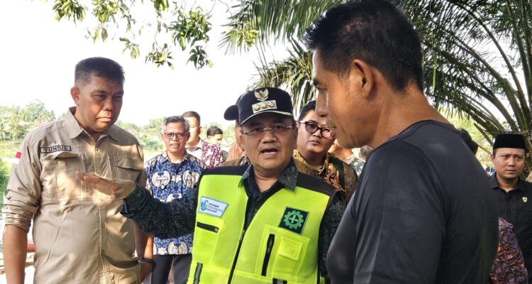 Komitmen Pemerintah Kota Jambi Antisipasi Banjir, Sistem Penyaring Sampah Pintu Air Diperbaiki