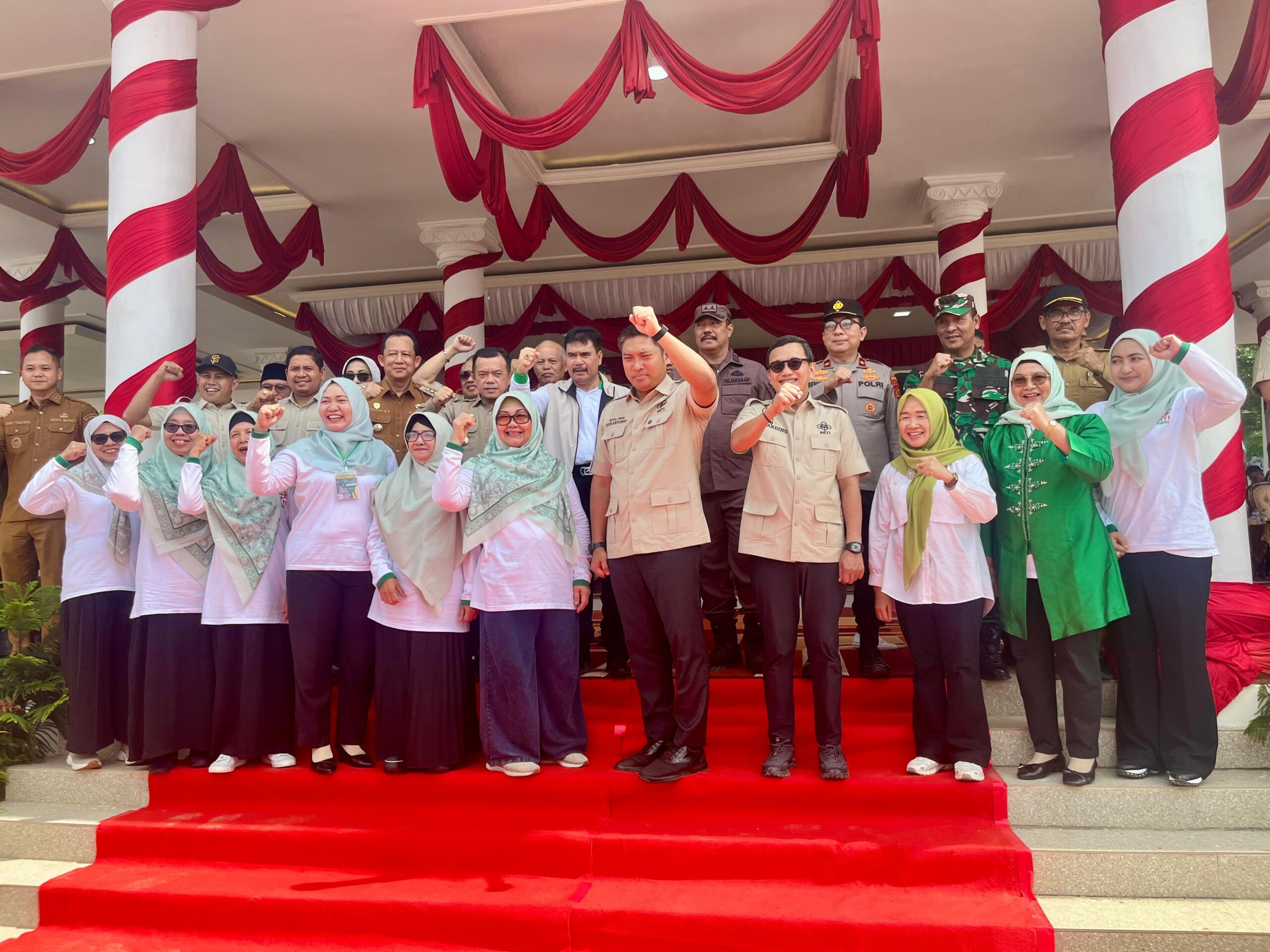 Saat Dampingi Wamen Pertanian RI, Gubernur Al Haris Berikan Apresiasi Pada HKTI dan Wanita Tani