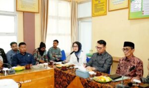 Kunker ke Batang Hari, Anggota DPR RI Syarif Fasha Disambut Waka DPRD El Firsta