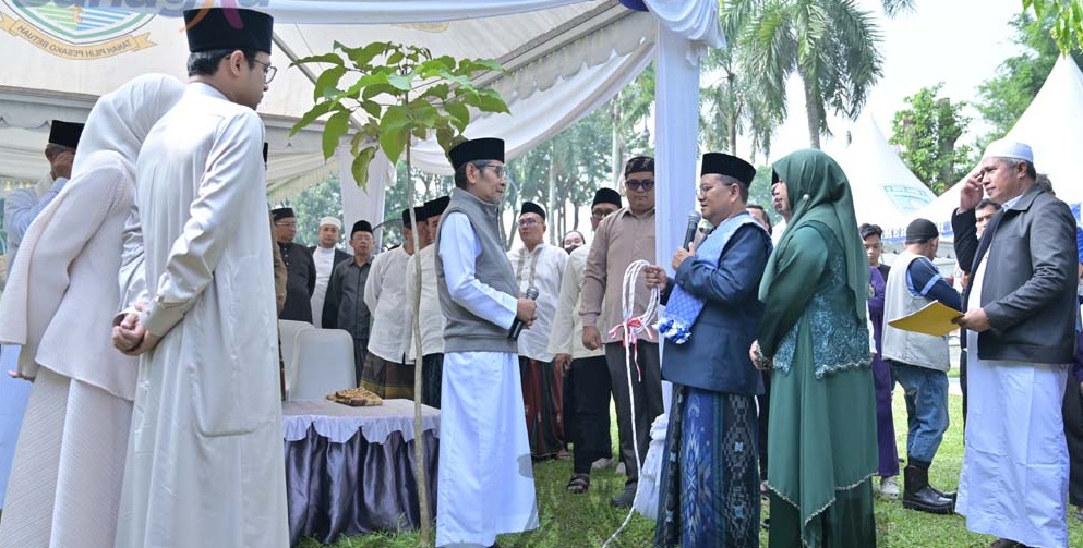Wali Kota Maulana Bersama Wawako Diza Pastikan Pendistribusian Daging Kurban Dari Pemkot Jambi Tepat Sasaran
