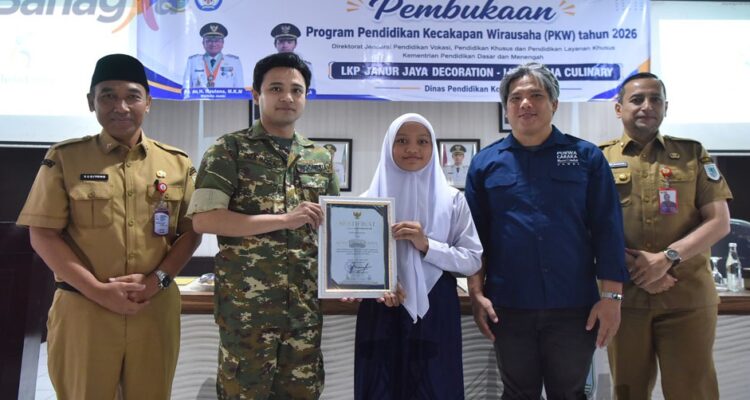 Diikuti 50 Peserta, Wawako Diza Buka Langsung Program Pendidikan Kecakapan Wirausaha
